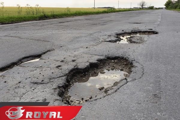 سوراخ شدن و خرابی اگزوز با ضربه دست ‌انداز و جاده‌های ناهموار