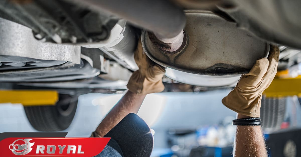 عکس سوراخ شدن اگزوز ماشین